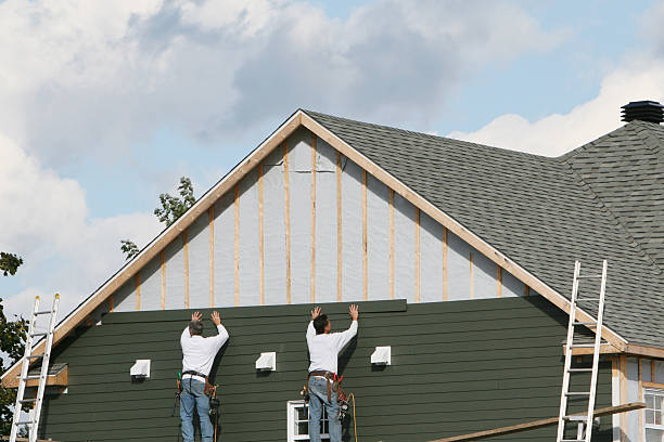 Professional Siding Installation technician working in West Mifflin, PA